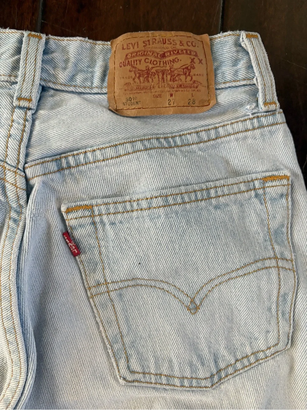 Levi's Light Wash Straight Jeans